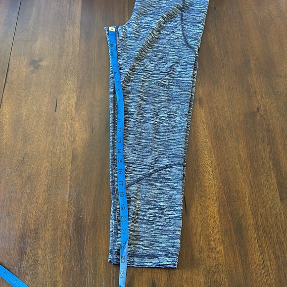 Lou & Grey capri workout leggings - Picture 5 of 6